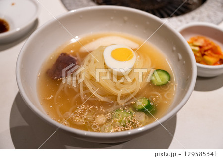 冷麺 ひやむぎ 冷やし素麺 129585341