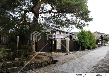 馬籠宿　宿場町　江戸の街　岐阜県 129586784