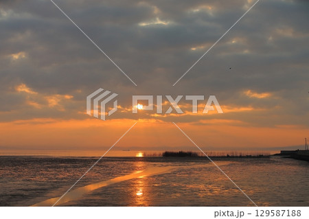 荒尾市　海岸　夕暮れ、 129587188