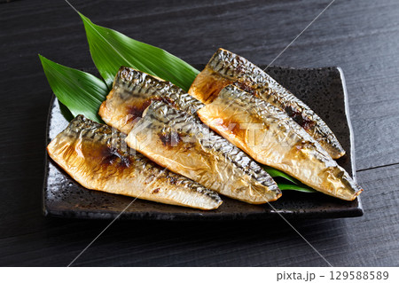 鯖の塩焼き 129588589