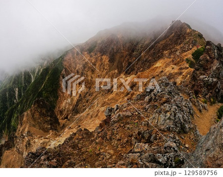 裏銀座縦走路の東沢乗越の崩落地 129589756