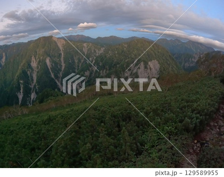 七倉岳付近からの船窪岳・不動岳・薬師岳 129589955