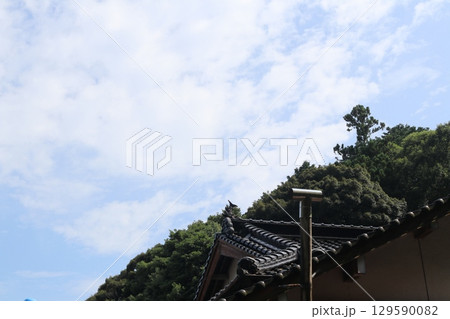 瓦屋根 129590082
