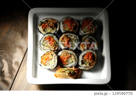 韓国風海苔巻きキンパ 129590770