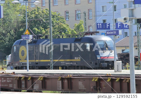 ドイツ鉄道DB ミュンヘン駅の牽引車 129592155