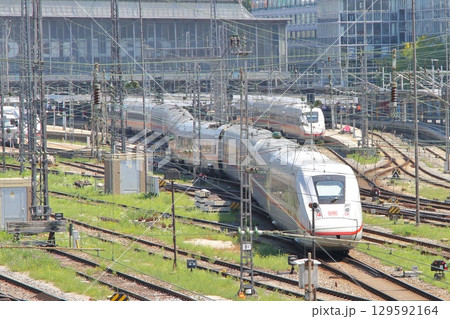 ミュンヘン中央駅のインターシティエクスプレスICE ミュンヘン中央駅のインターシティエクスプレスICE 129592164