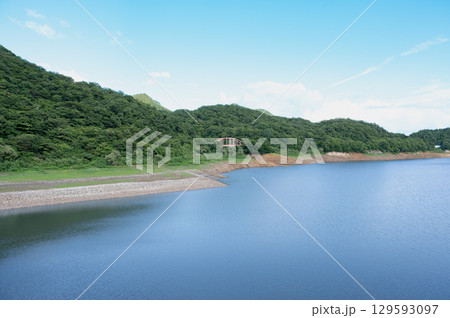 水不足で水位が下がった南川ダム2025 129593097
