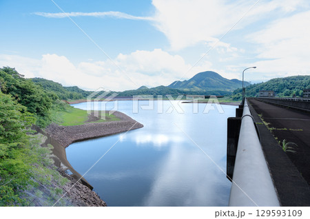 水不足で水位が下がった南川ダム2025 129593109