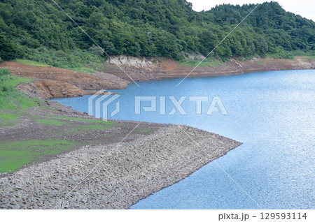 水不足で水位が下がった南川ダム2025 水不足で水位が下がった南川ダム2025 129593114
