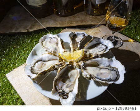 海と陸の贅沢マリアージュ 129593461