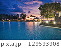 高級リゾートのビーチ 129593908