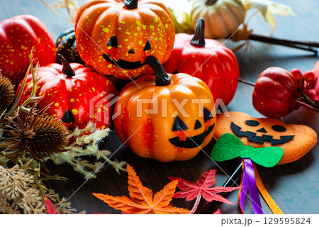 ハロウィンのかぼちゃイメージ 129595824