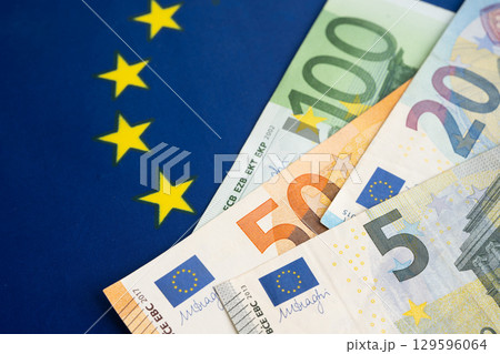 Euro banknote cash money, finance economic banking business exchange market. Euro banknote cash money, finance economic banking business exchange market. 129596064