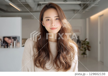 ヘアサロンで撮影する美しい女性「AI生成画像」 129602130