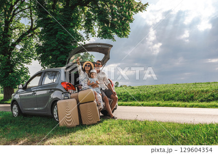 Travel family. Road trip summer fun. Parents daughter suitcase nature. Travel family. Road trip summer fun. Parents daughter suitcase nature. 129604354