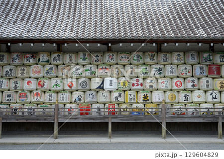 松尾大社 神輿庫の酒樽 京都市西京区嵐山 松尾大社 神輿庫の酒樽 京都市西京区嵐山 129604829