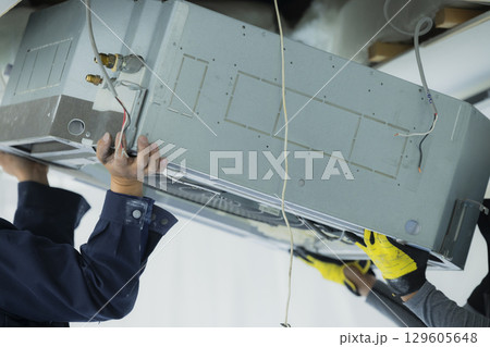 業務用エアコンの交換工事 129605648