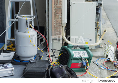 業務用エアコンの交換工事 129605655