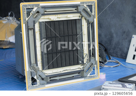 業務用エアコンの交換工事 業務用エアコンの交換工事 129605656