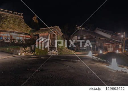 京都府南丹市美山町冬花火のかやぶきの里の撮影したもの 京都府南丹市美山町冬花火のかやぶきの里の撮影したもの 129608622