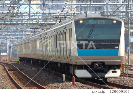 田町駅付近線路切換工事に伴う京浜東北線E233系電車（大宮⇔東十条） 129609103