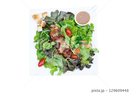 Grilled chicken salad with vegetables	 129609448