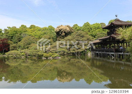 歴史あふれる京都南禅寺の初夏の風景 129610394