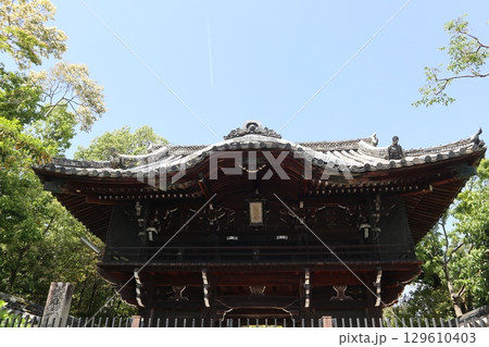 歴史あふれる京都南禅寺の初夏の風景 129610403