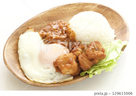 目玉焼きをのせたキーマカレー 129615006