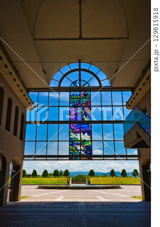 青空に映えるハートピア春江 129615918