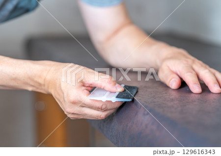 リフォーム　DIY　印刷化粧フィルム施工　ダイノックシート　角　スキージー 129616343