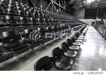 体育館の観客席　京王アリーナTOKYO 129616587