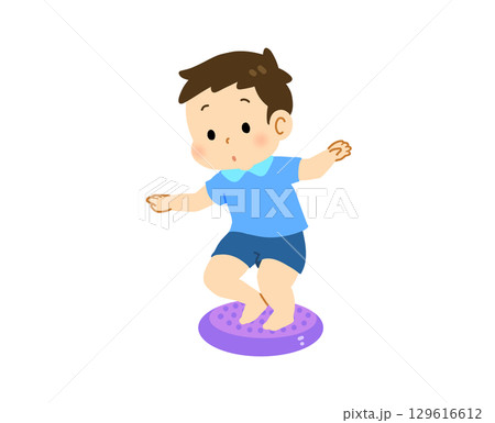 バランスディスクに乗る男の子のイラスト バランスディスクに乗る男の子のイラスト 129616612