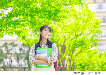 大学生　キャンパス　外 129616918