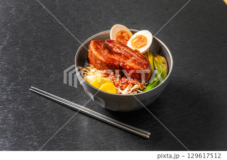 角煮丼　Braised pork belly set meal Asian style  129617512