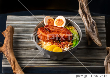 角煮丼　Braised pork belly set meal Asian style  129617516
