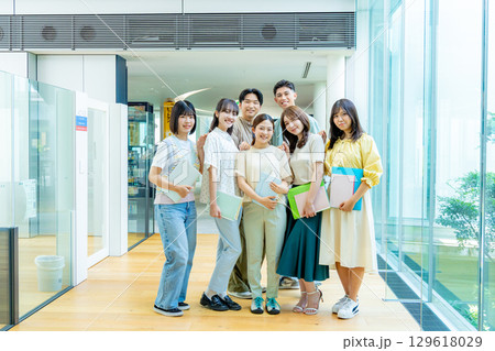 大学生　大学 129618029