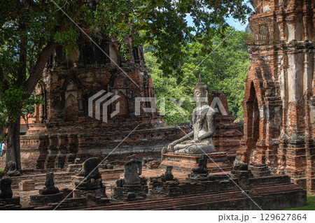 アユタヤの遺跡 タイ王国 129627864