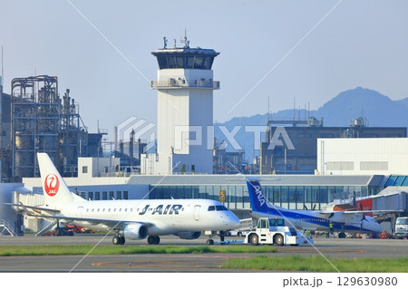 【愛媛県】晴天の松山空港 129630980
