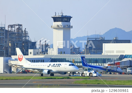【愛媛県】晴天の松山空港 129630981