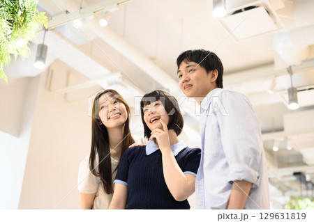 大学生 129631819