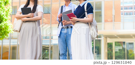 大学生イメージポートレート 129631840