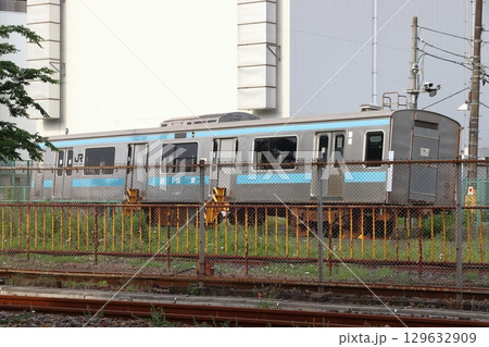 脱線復旧訓練用に置かれている元京浜東北線209系(JR大宮工場) 脱線復旧訓練用に置かれている元京浜東北線209系(JR大宮工場) 129632909