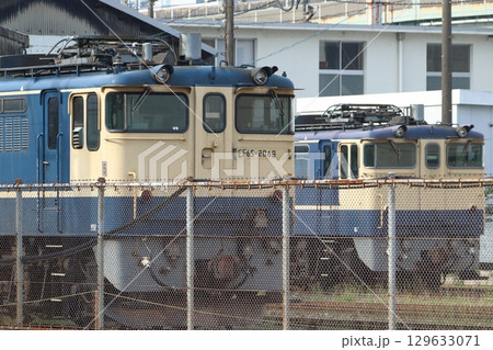 JR大宮工場にて解体待ちのEF65形1000番台（埼玉県さいたま市大宮区） 129633071