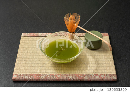 抹茶　茶道　Japanese tea ceremony, matcha  129633899