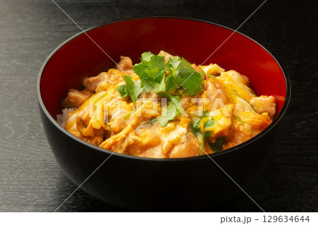 親子丼 129634644