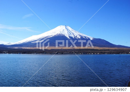 山中湖と富士山 山中湖と富士山 129634907