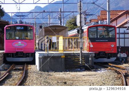 富士山麓鉄道(富士急行線)の風景 河口湖駅(富士急6000系) 富士山麓鉄道(富士急行線)の風景 河口湖駅(富士急6000系) 129634916