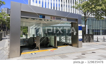 東京メトロ銀座線、丸ノ内線の赤坂見附駅11番出入口、エスカレーターが設置 東京メトロ銀座線、丸ノ内線の赤坂見附駅11番出入口、エスカレーターが設置 129635478