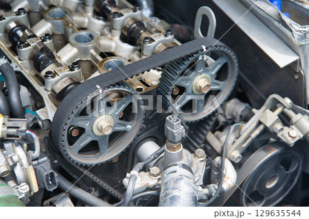 カムプーリーをクランク上死点に合わせた状態 129635544